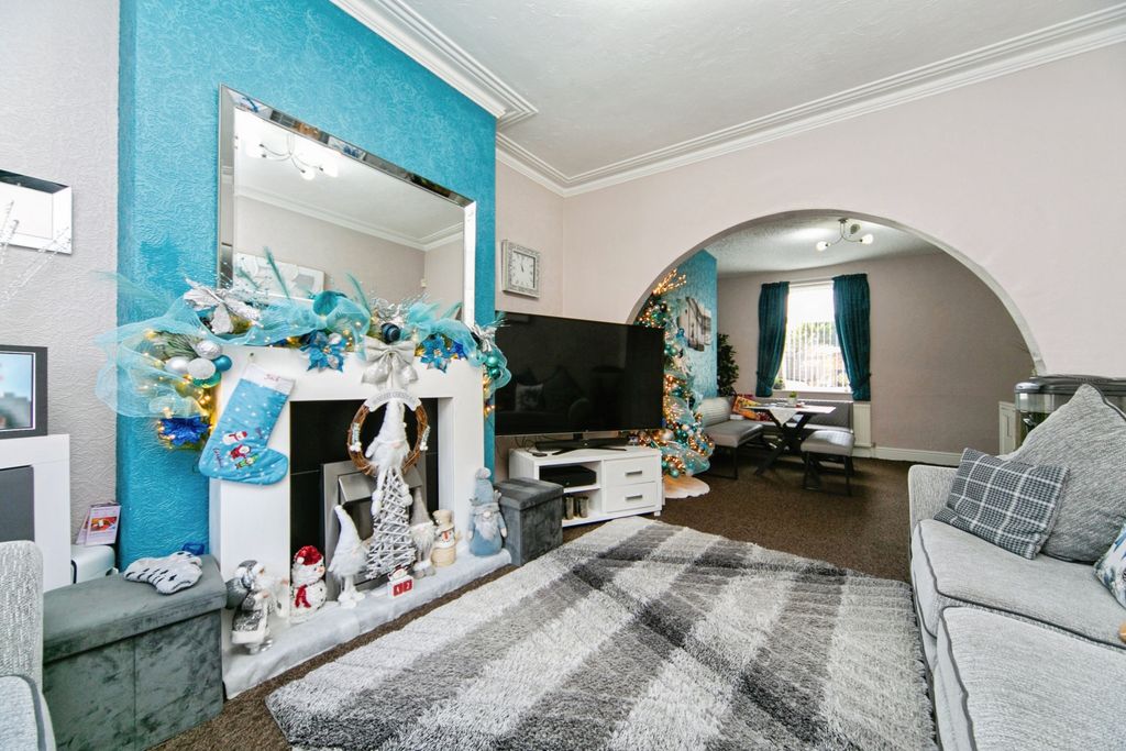 Property photo 2 of 15