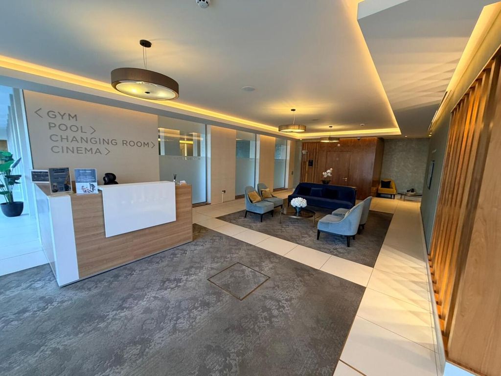 Property photo 2 of 8 Reception