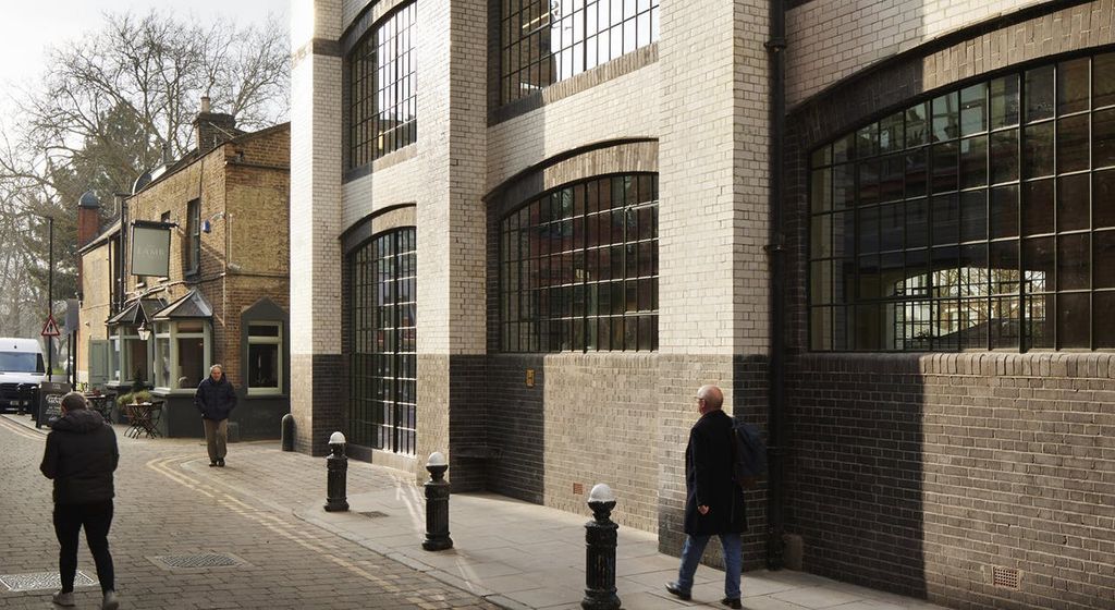 Property photo 2 of 13 Voyseyhouse Barleymowpassage Chiswick W4 Office To Let Ext Bb_Jackhobhouse.Jpg