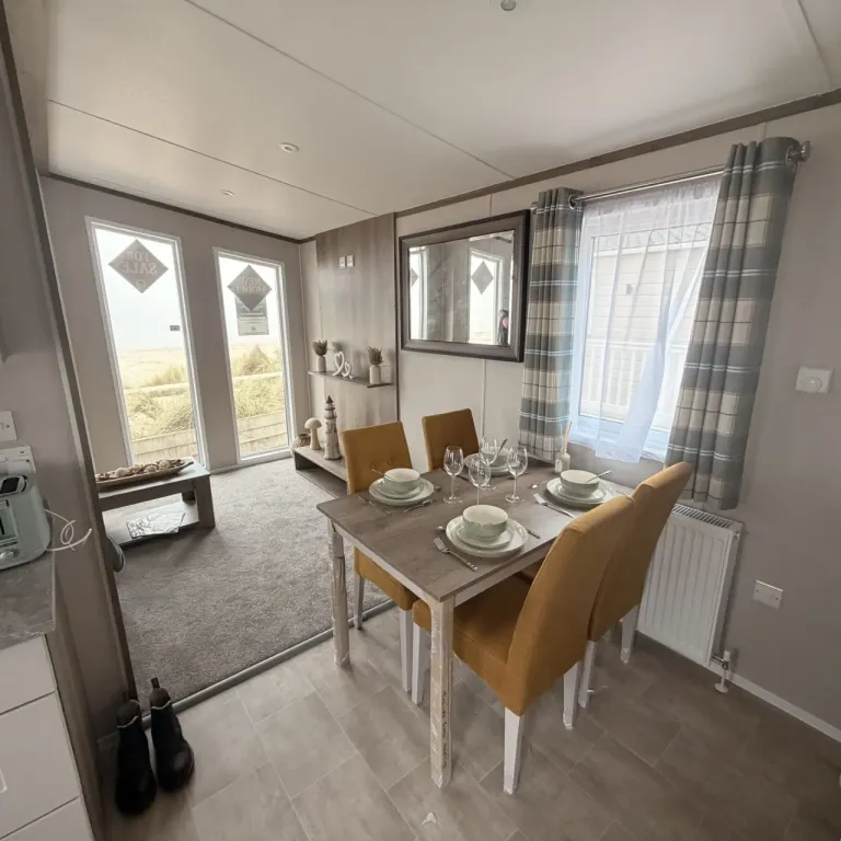 Property photo 3 of 8 Driftwood Cove Dining Area At Eastern Beach Holiday Park