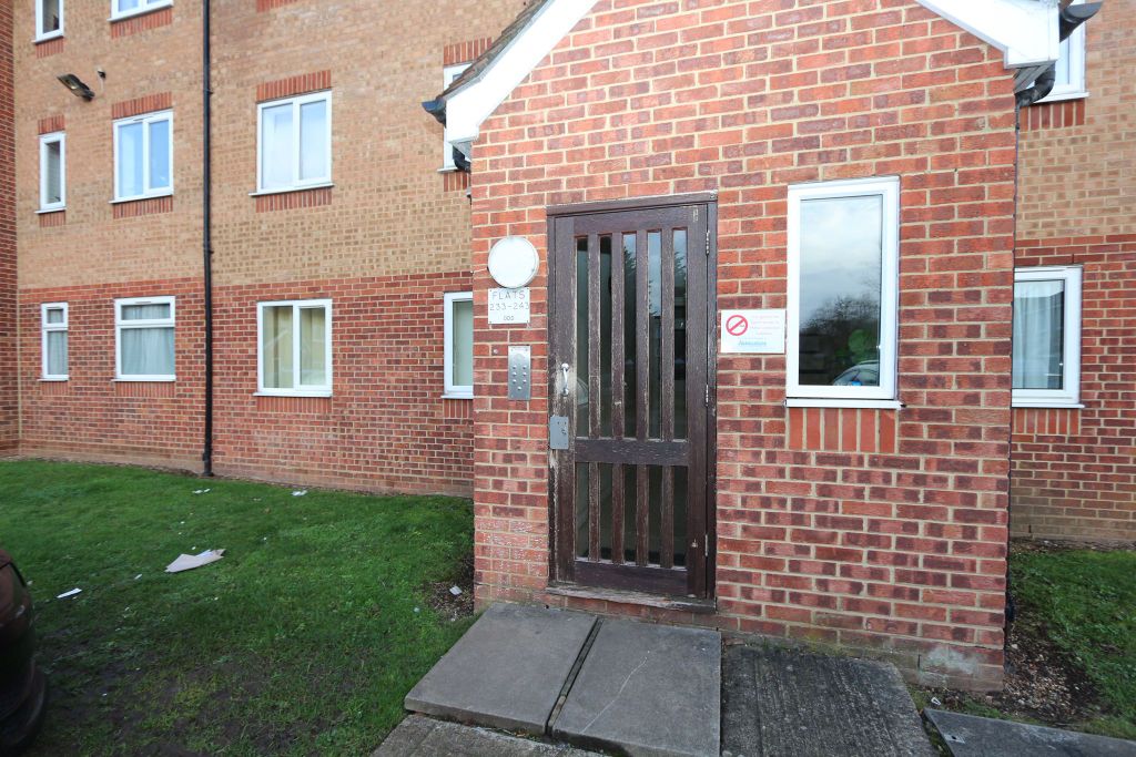 Property photo 2 of 24