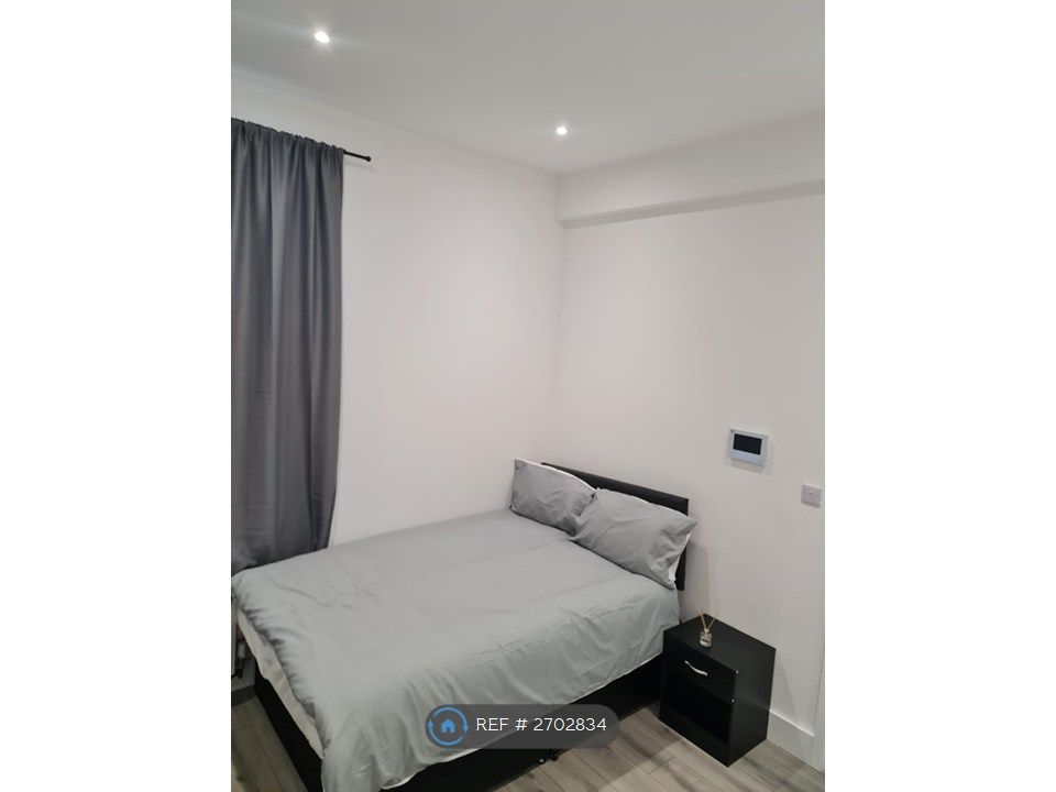 Property photo 3 of 27