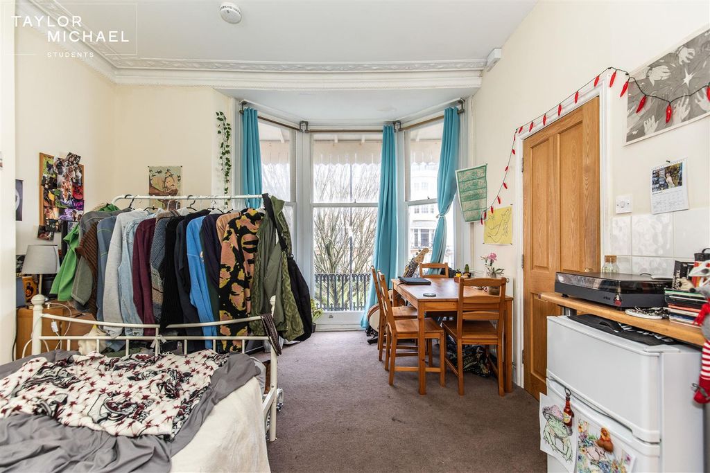 Property photo 3 of 7 Bedroom