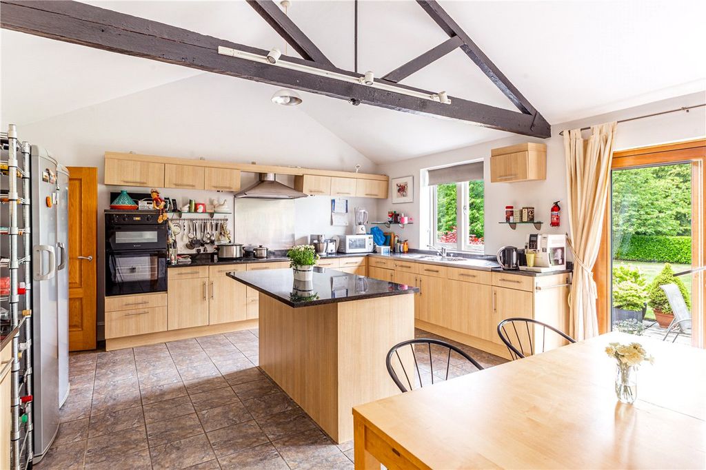 Property photo 3 of 21 Breakfast Room