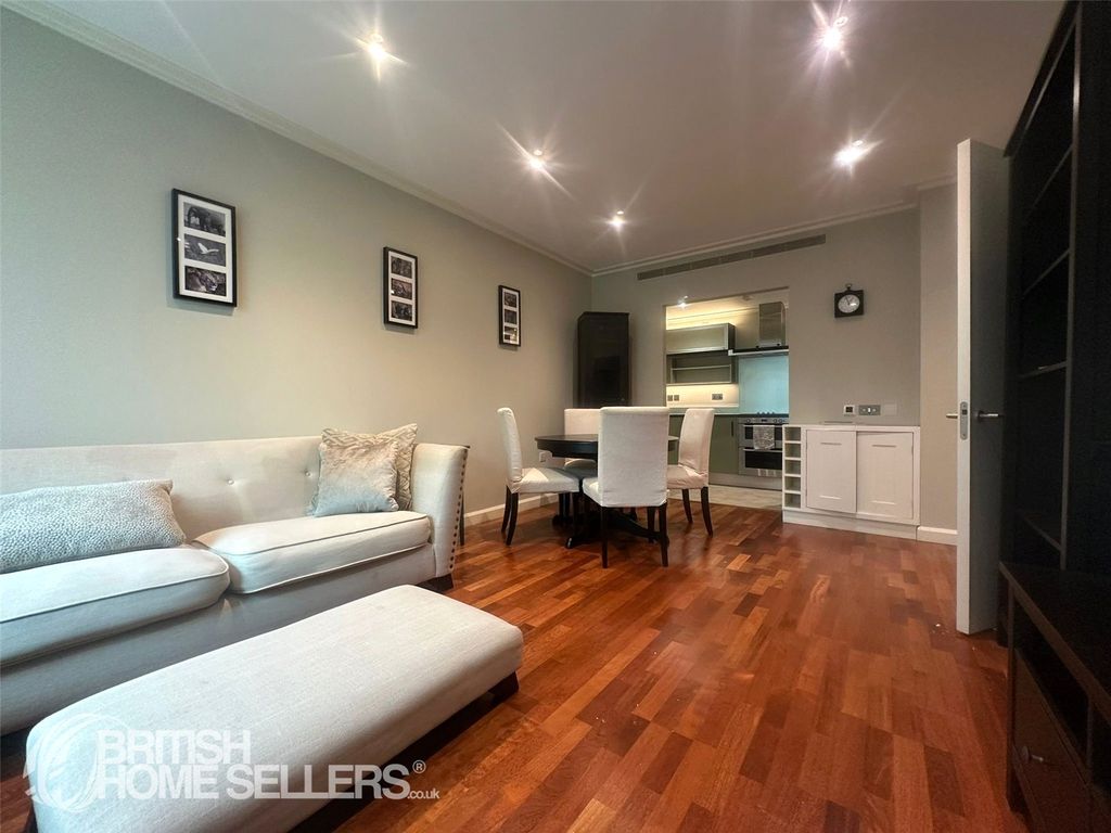 Property photo 2 of 21 Picture No. 07