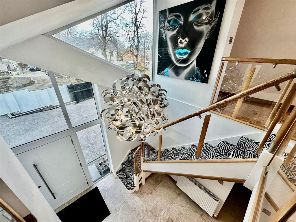 Property photo 2 of 22