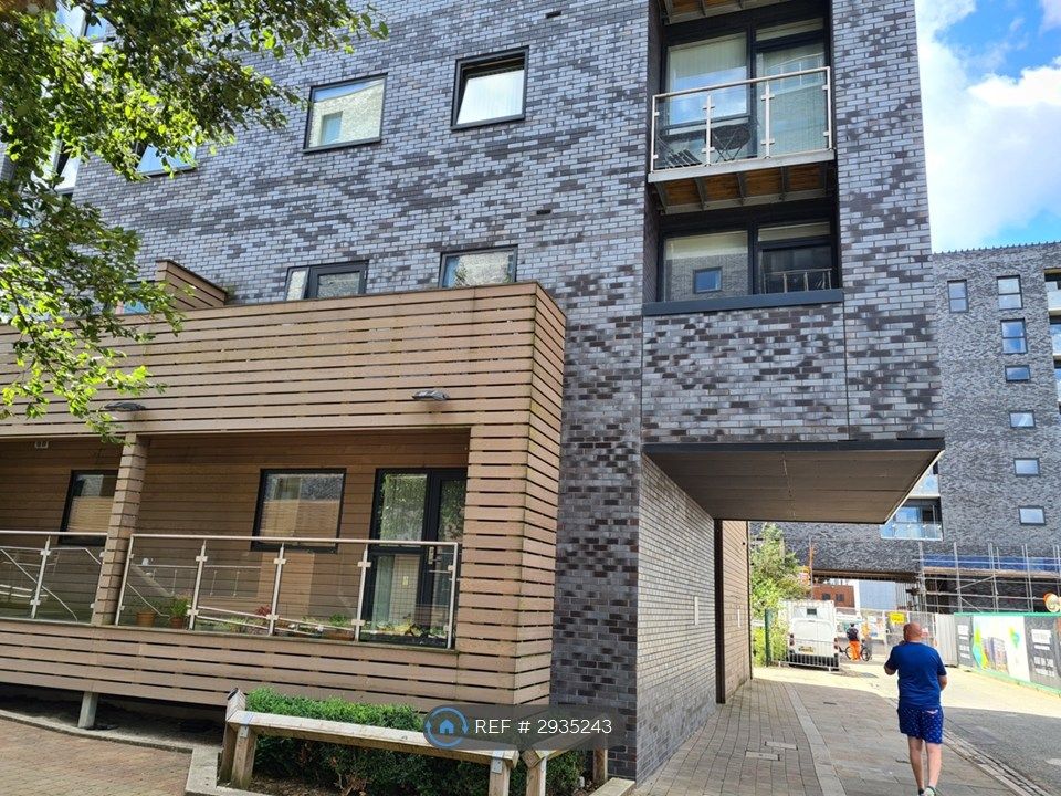 Property photo 3 of 7 First Floor Balcony X2