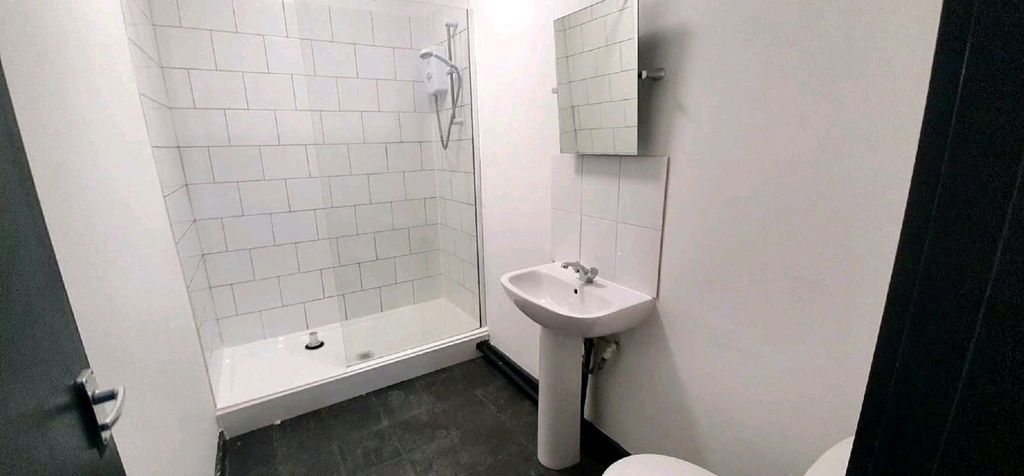 Property photo 3 of 3