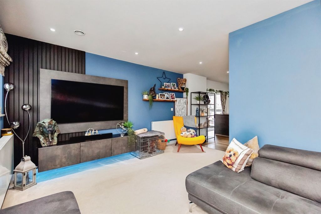 Property photo 3 of 14