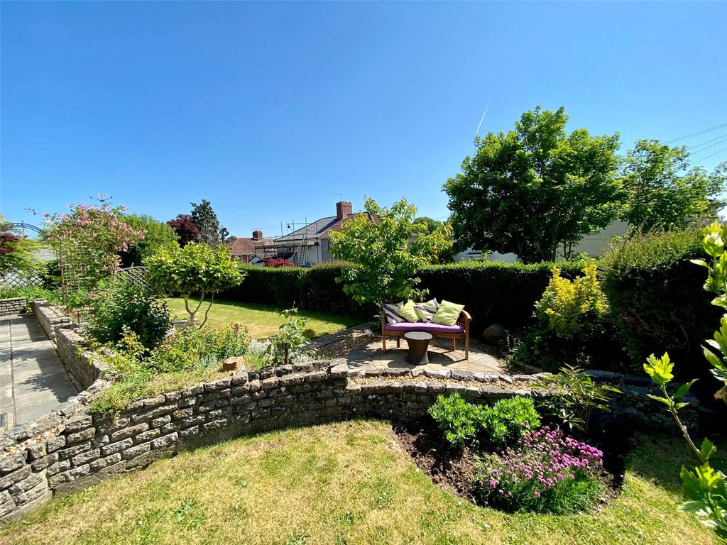 Property photo 2 of 21 Picture No. 20