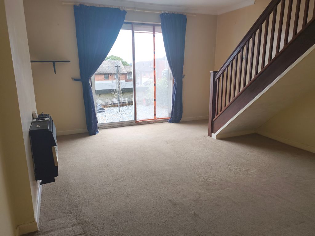Property photo 3 of 4