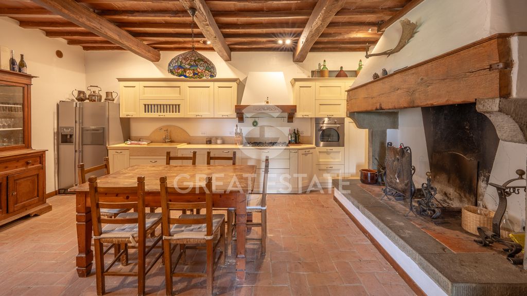 Property photo 2 of 46 Interiors
