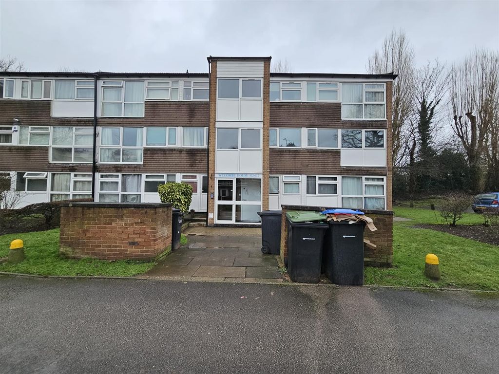 Property photo 1 of 9 Exterior