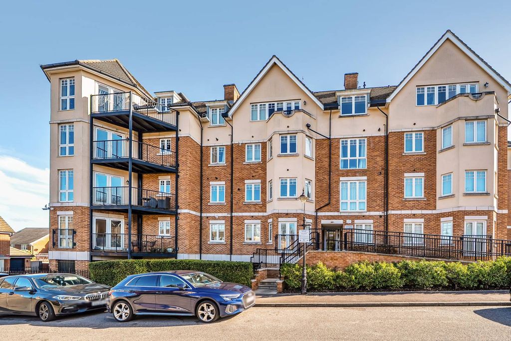 Property photo 1 of 16