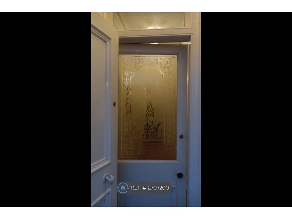 Property photo 3 of 35 Origional Glass