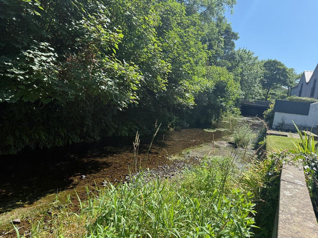 Property photo 1 of 26 Externally