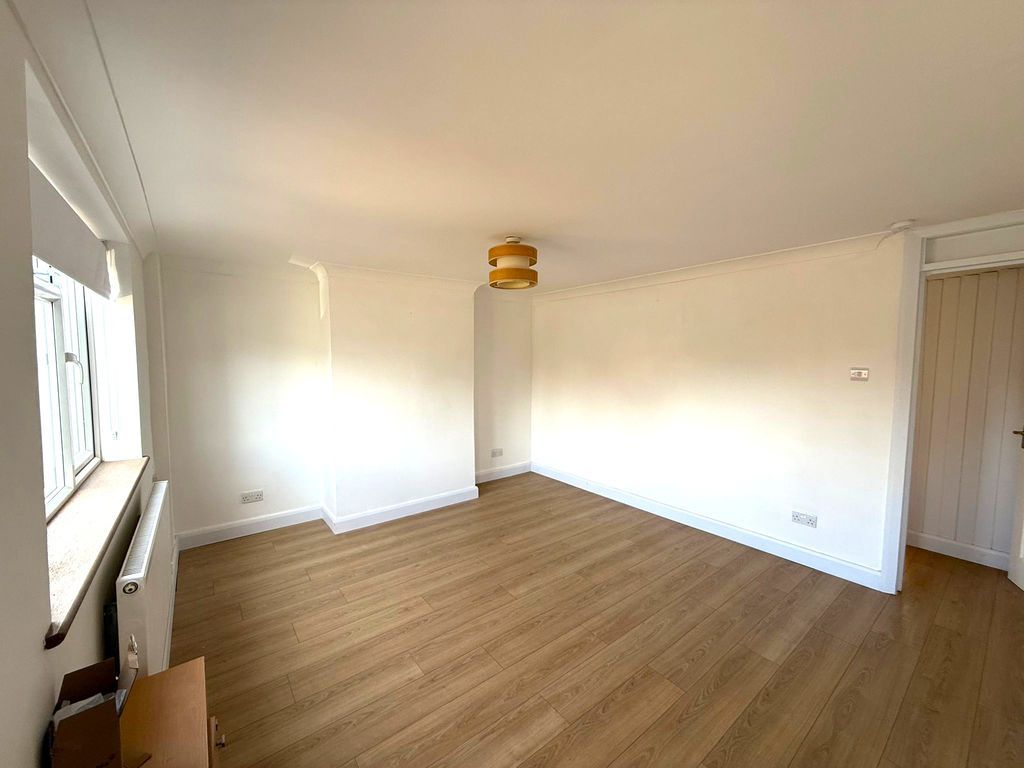 Property photo 2 of 12 Photo 19