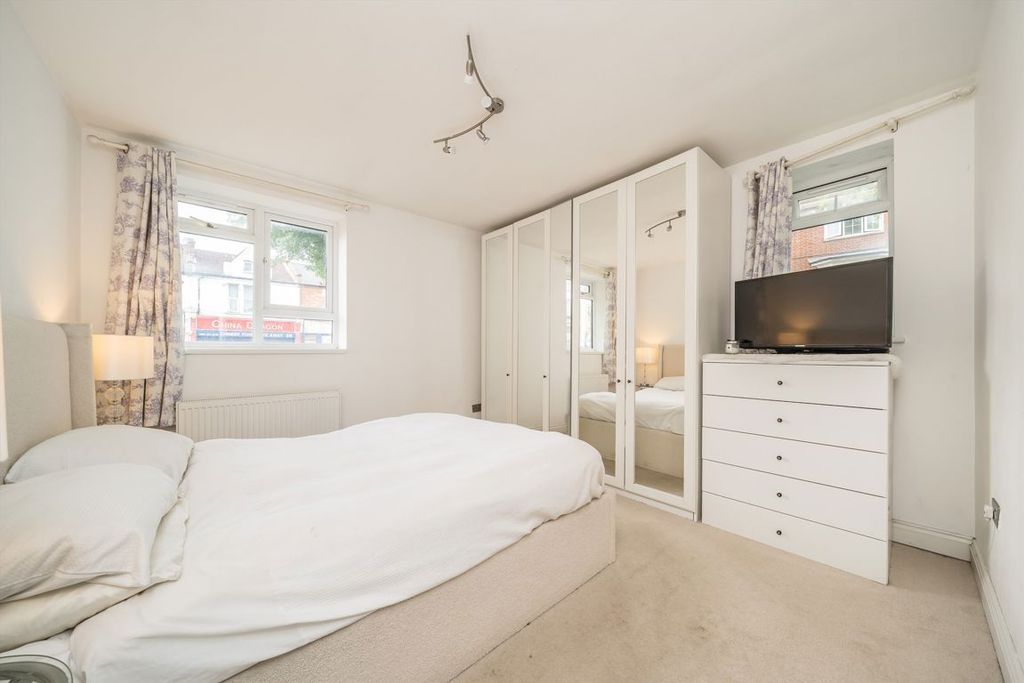 Property photo 2 of 5