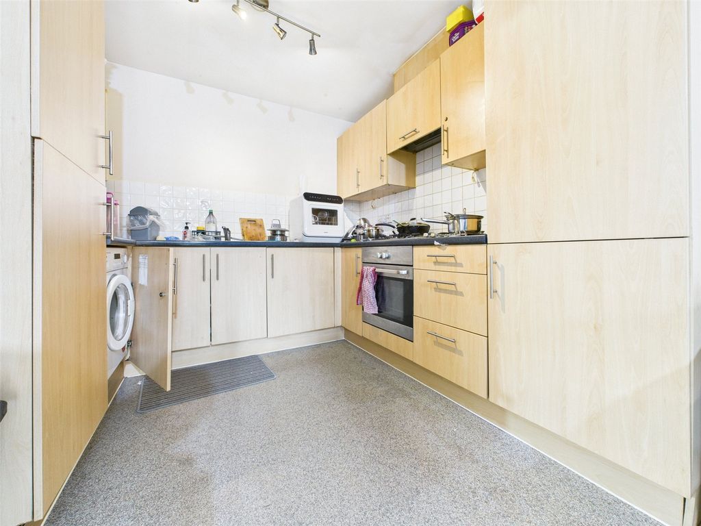 Property photo 3 of 7 Picture 3