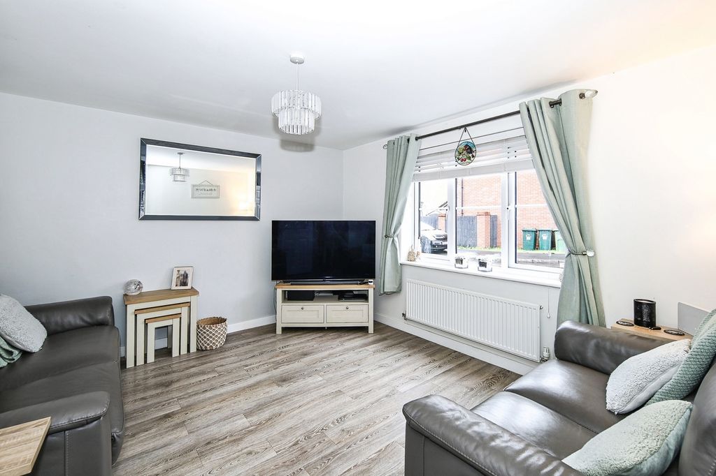 Property photo 3 of 22 Pbox-Img.Jpg