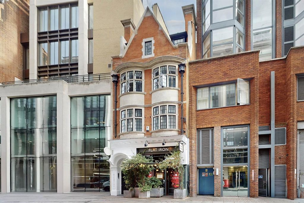 Property photo 1 of 16 External