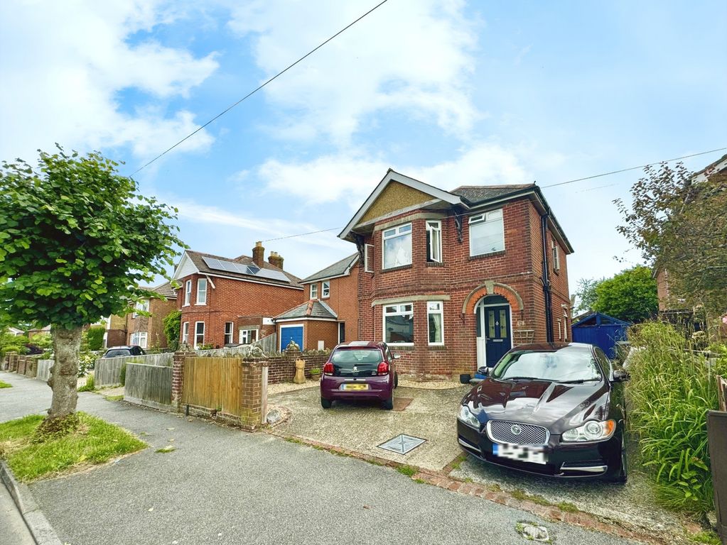 Property photo 1 of 16