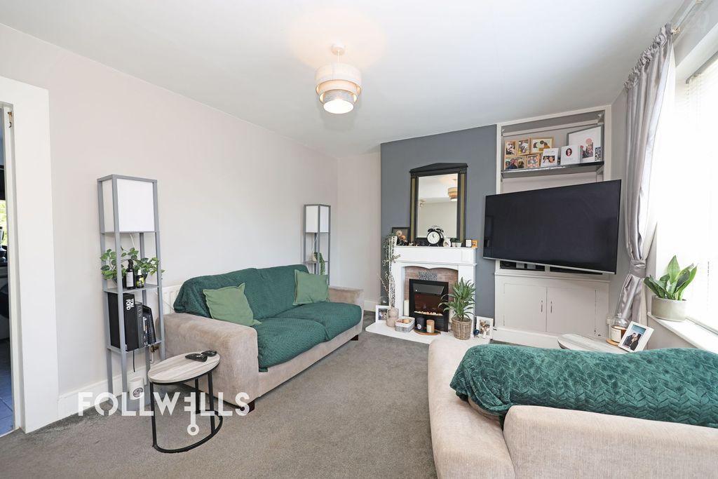 Property photo 2 of 16