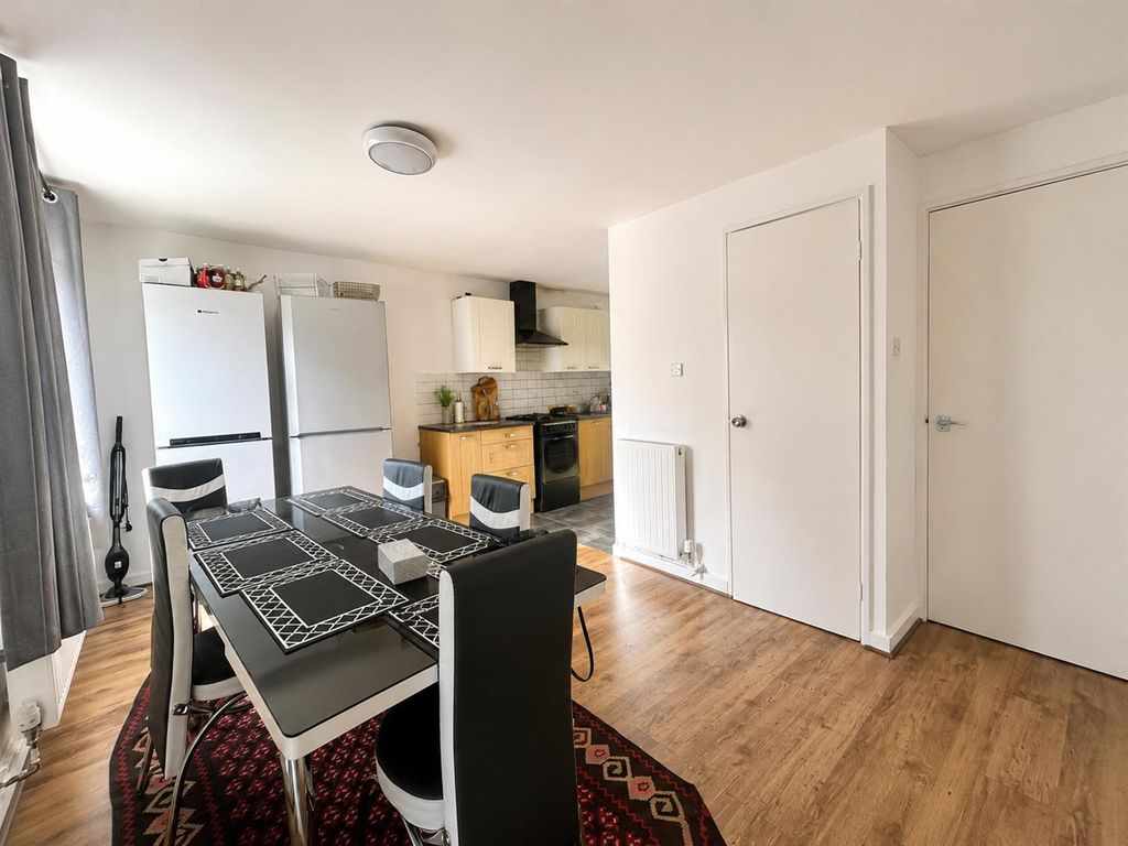 Property photo 2 of 11 D4D14F90-979F-4158-Acd2-3663C7F92085.Png