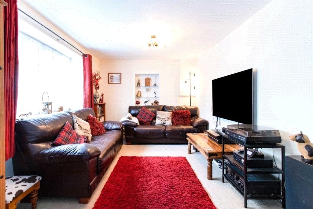 Property photo 3 of 19 Picture No. 04