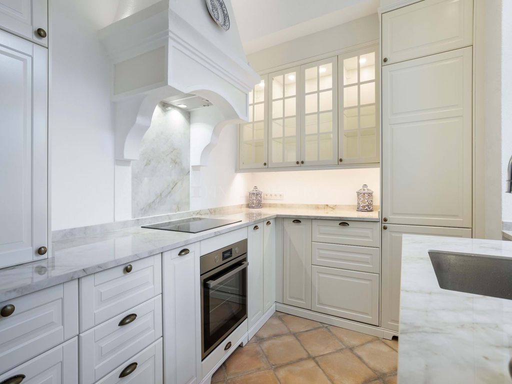 Property photo 3 of 30