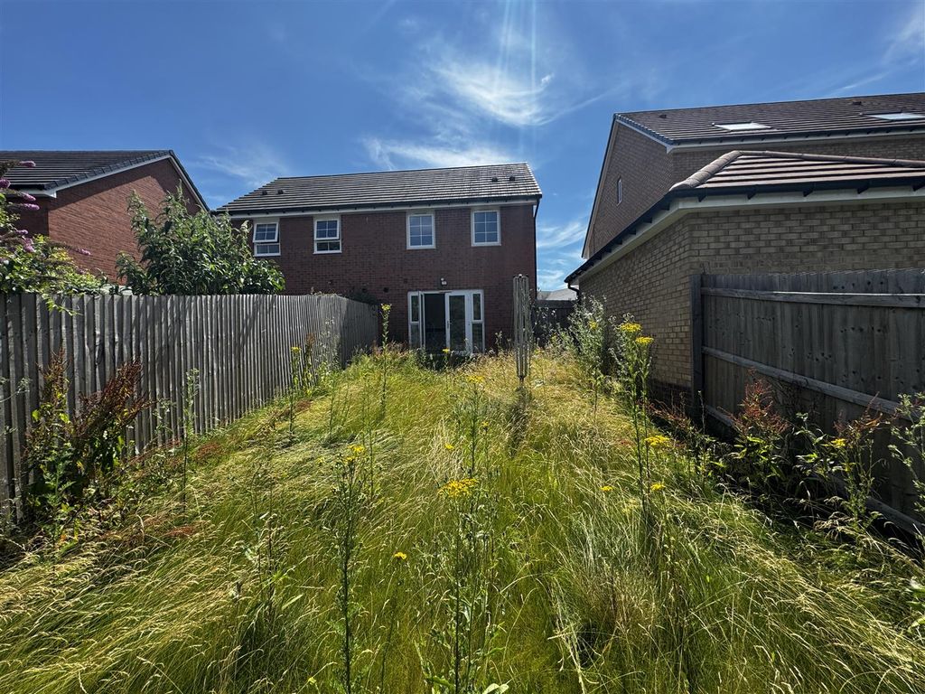 Property photo 3 of 11