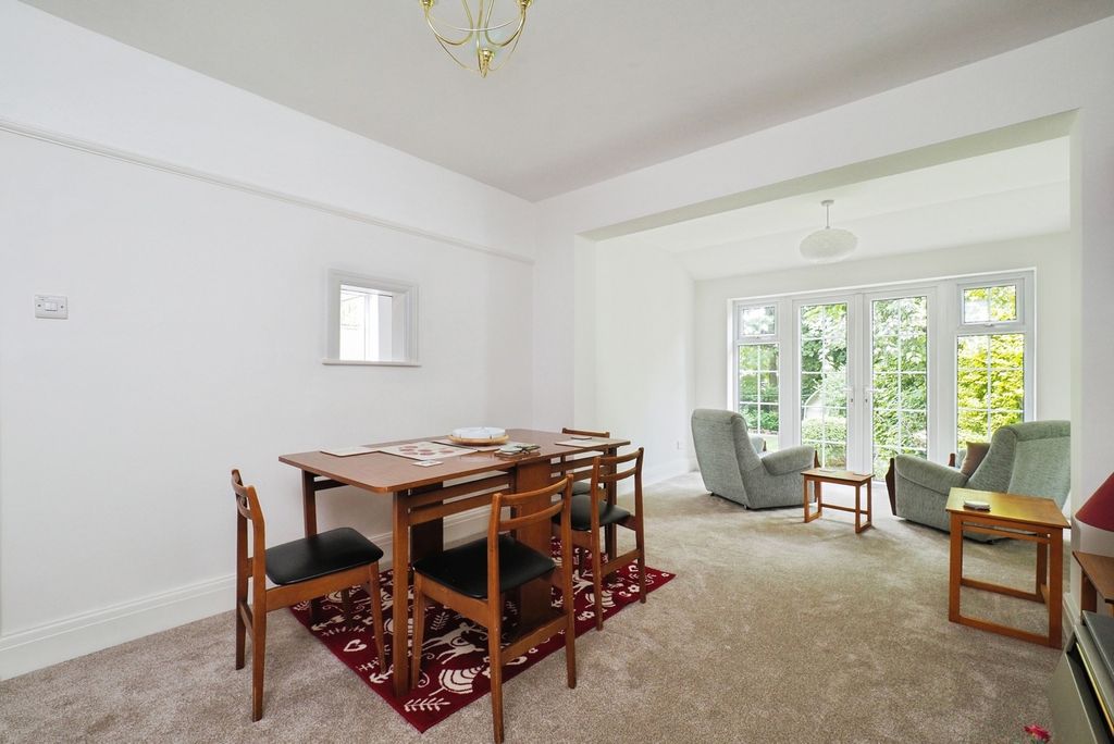Property photo 3 of 17 Dining/Sitting Room