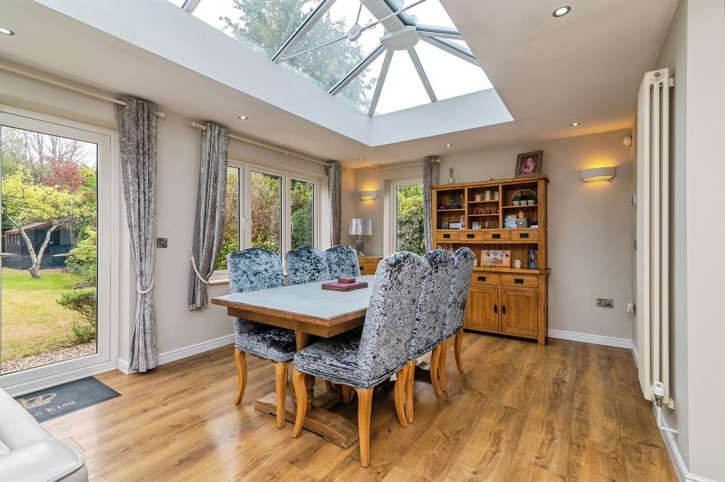 Property photo 2 of 23