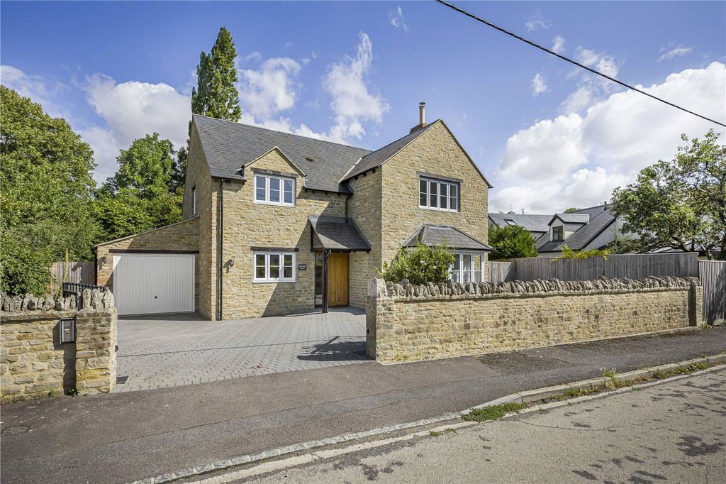 Property photo 1 of 22 Picture No. 04