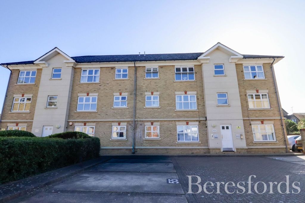 Property photo 1 of 8 Front