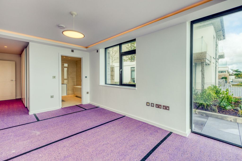 Additional image 14 of 2 bed flat for sale2 Elizabeth House - The Waves, Grouville JE3