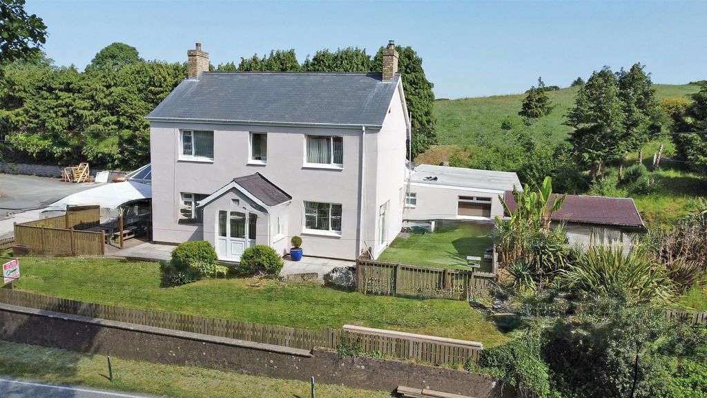 Property photo 1 of 31 Ty Newydd New Fore July 26.Jpg