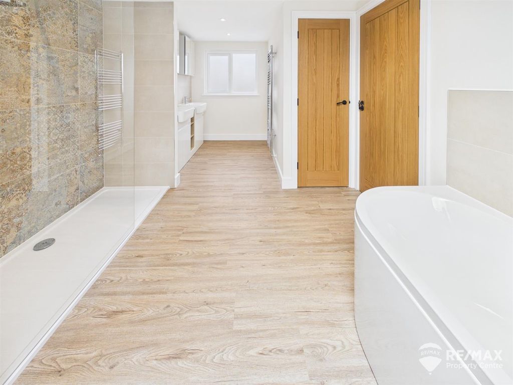 Additional image 18 of 4 bed detached house for saleOakley Gardens, Little Oakley, Harwich CO12