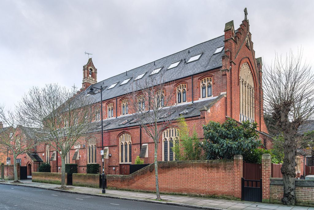 Property photo 1 of 22