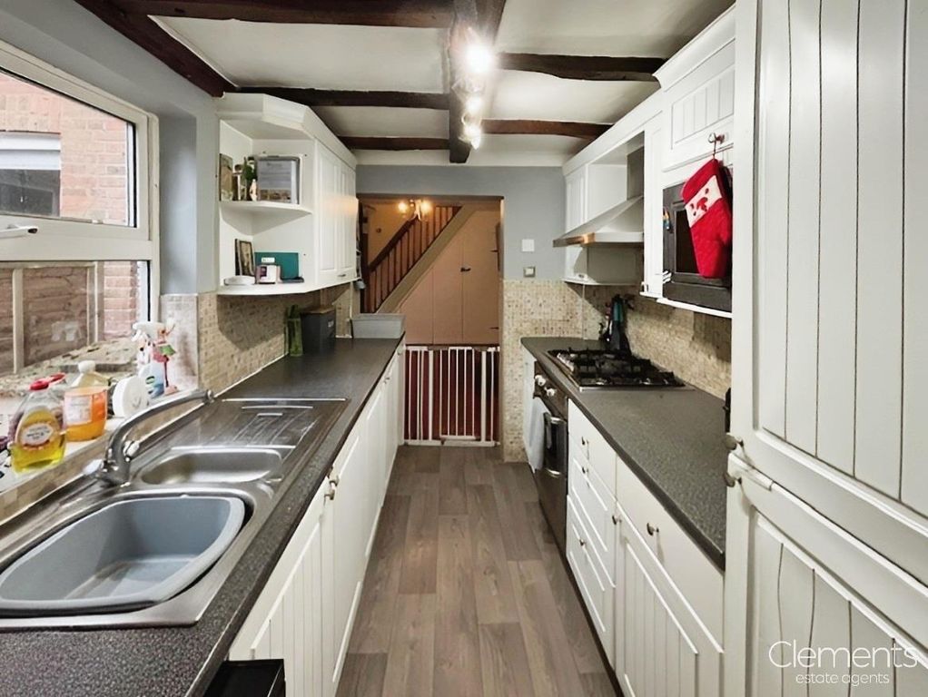 Property photo 2 of 20 Kitchen
