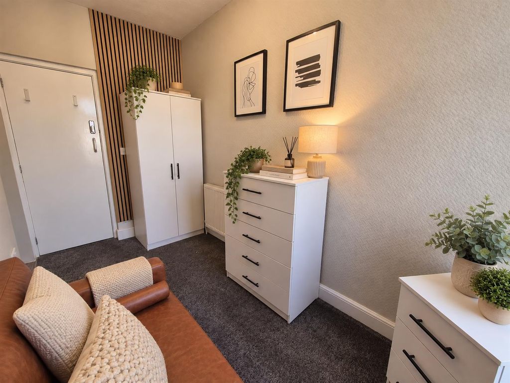Property photo 2 of 5 Room 4 Lounge Area Reverse.Png