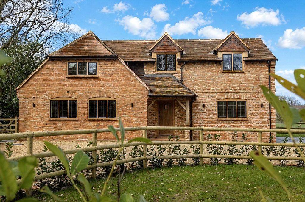 Property photo 1 of 33 Picture No. 63