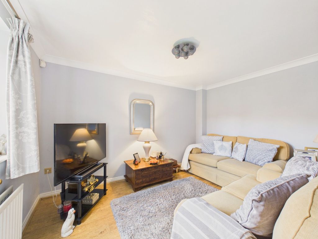 Property photo 2 of 26 5390014