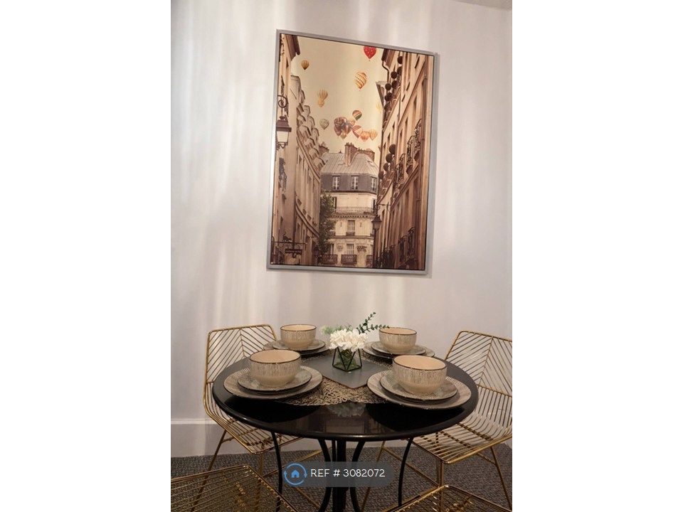 Property photo 1 of 4 Dinning Area
