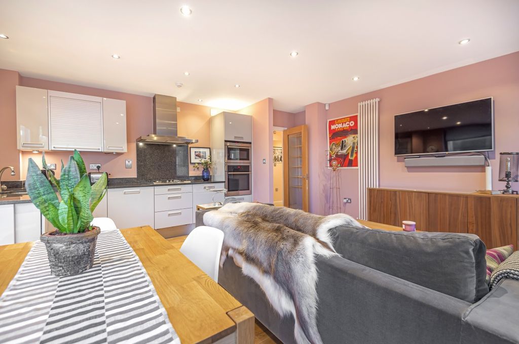 Property photo 3 of 8 Reception Room/Ki...