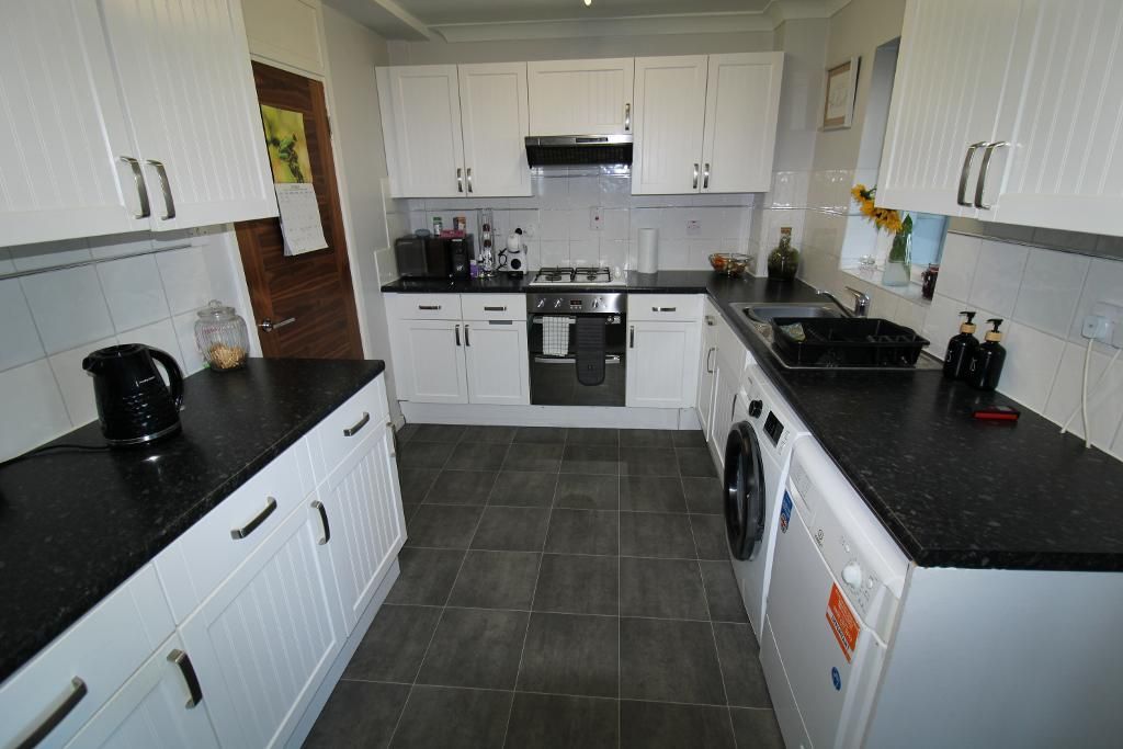 Property photo 3 of 11 Kitchen/Diner