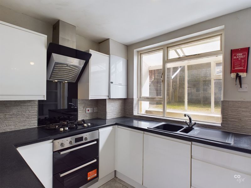 Property photo 2 of 12 Kitchen