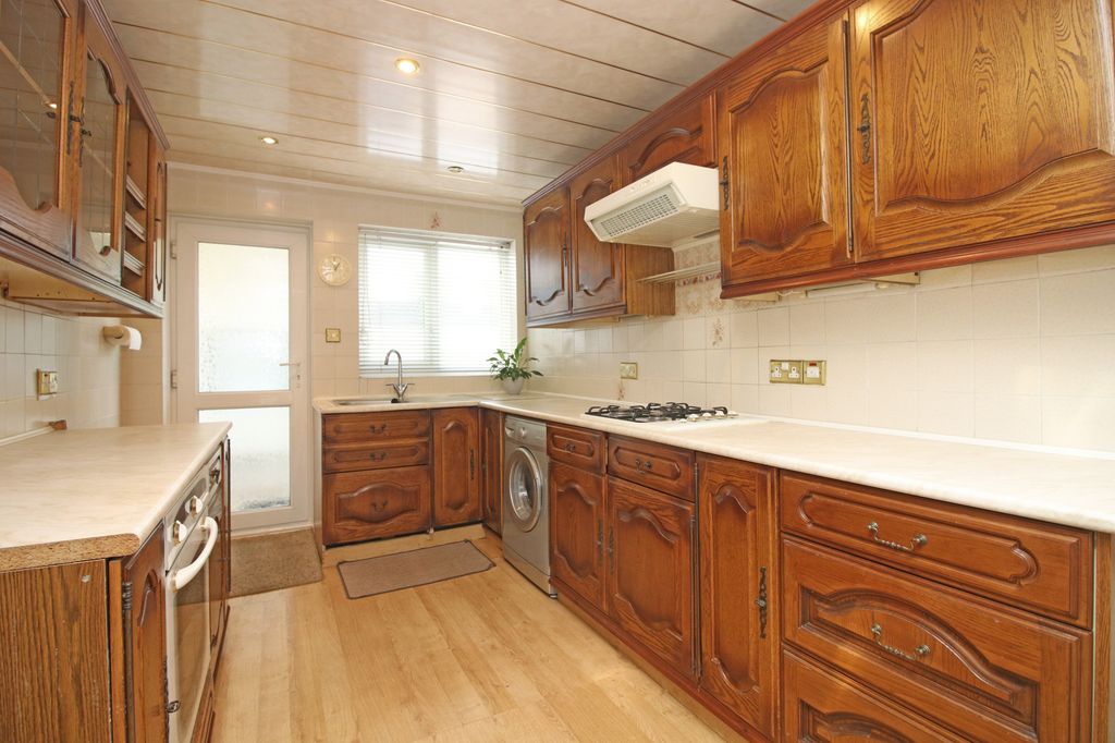 Property photo 3 of 26