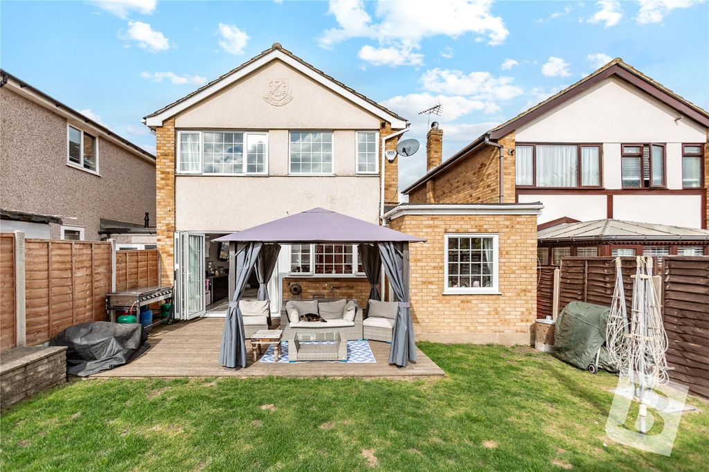 Property photo 2 of 17 Rear Garden