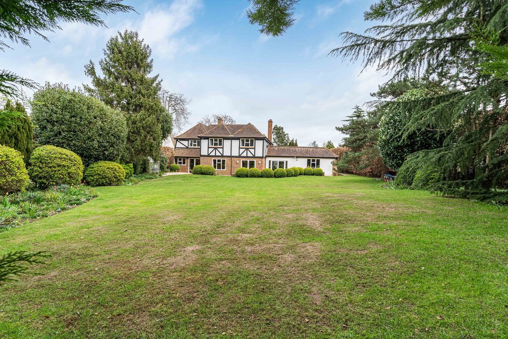 Property photo 2 of 31